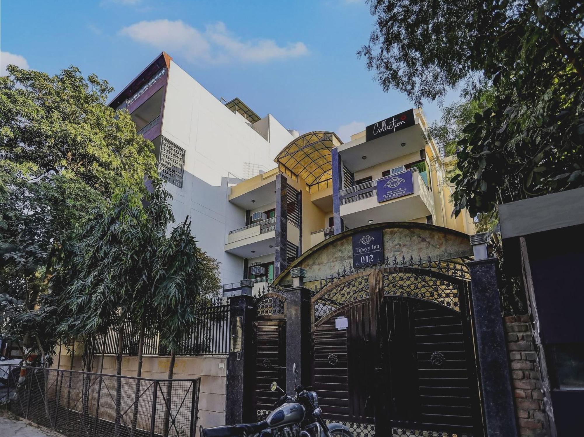 Capital O Uk House Residency Hotell Gurgaon Exteriör bild