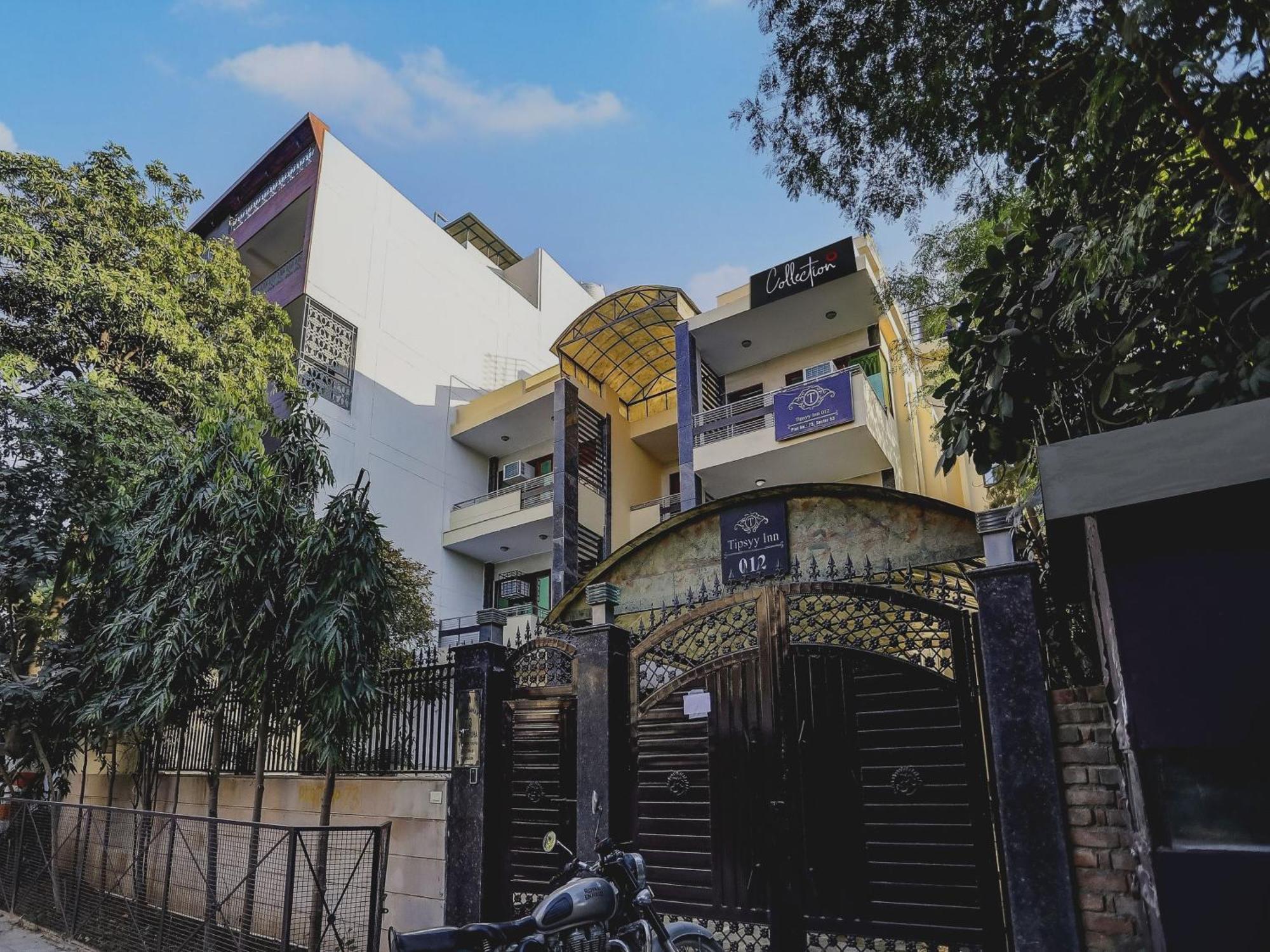 Capital O Uk House Residency Hotell Gurgaon Exteriör bild