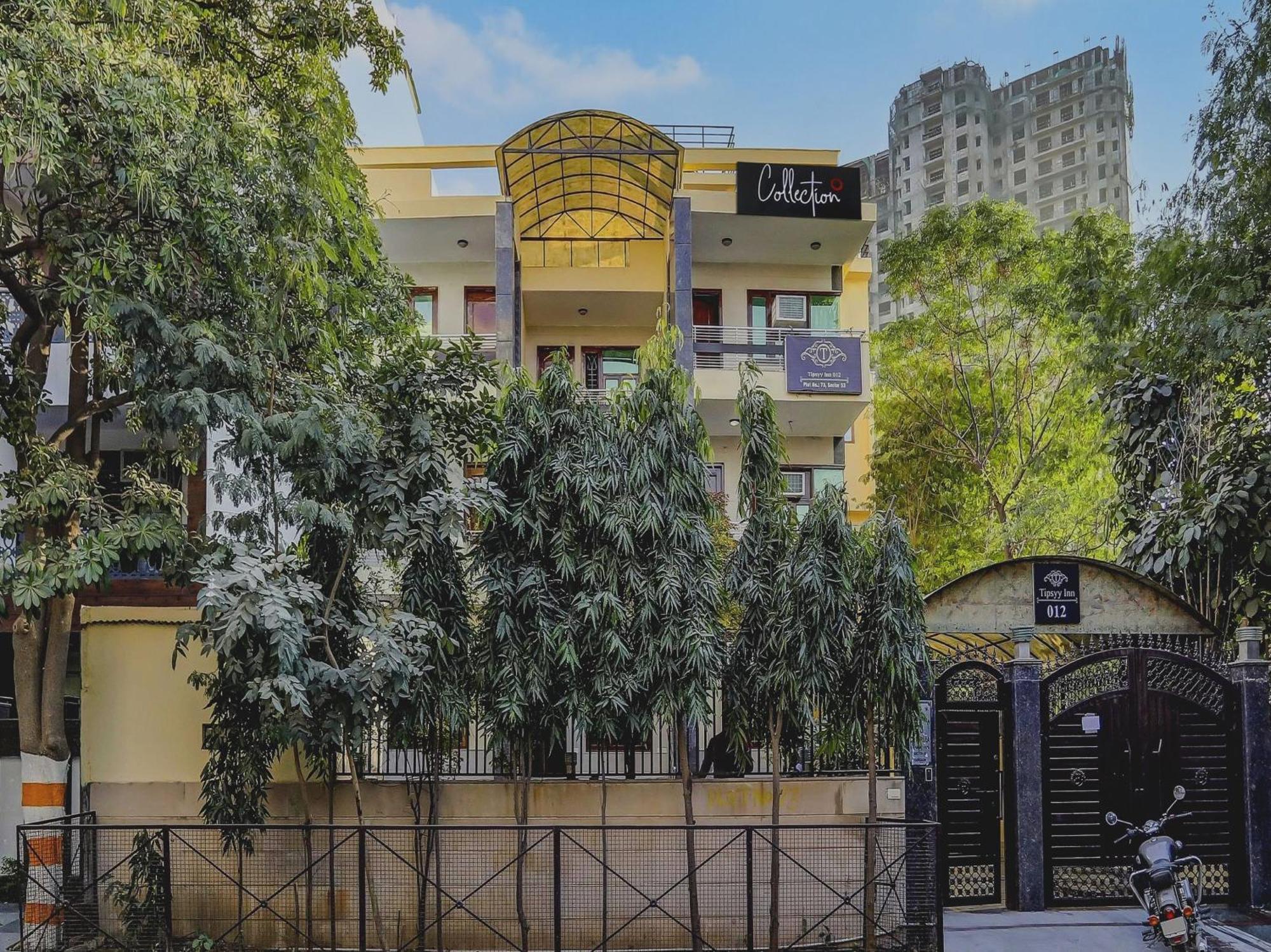 Capital O Uk House Residency Hotell Gurgaon Exteriör bild