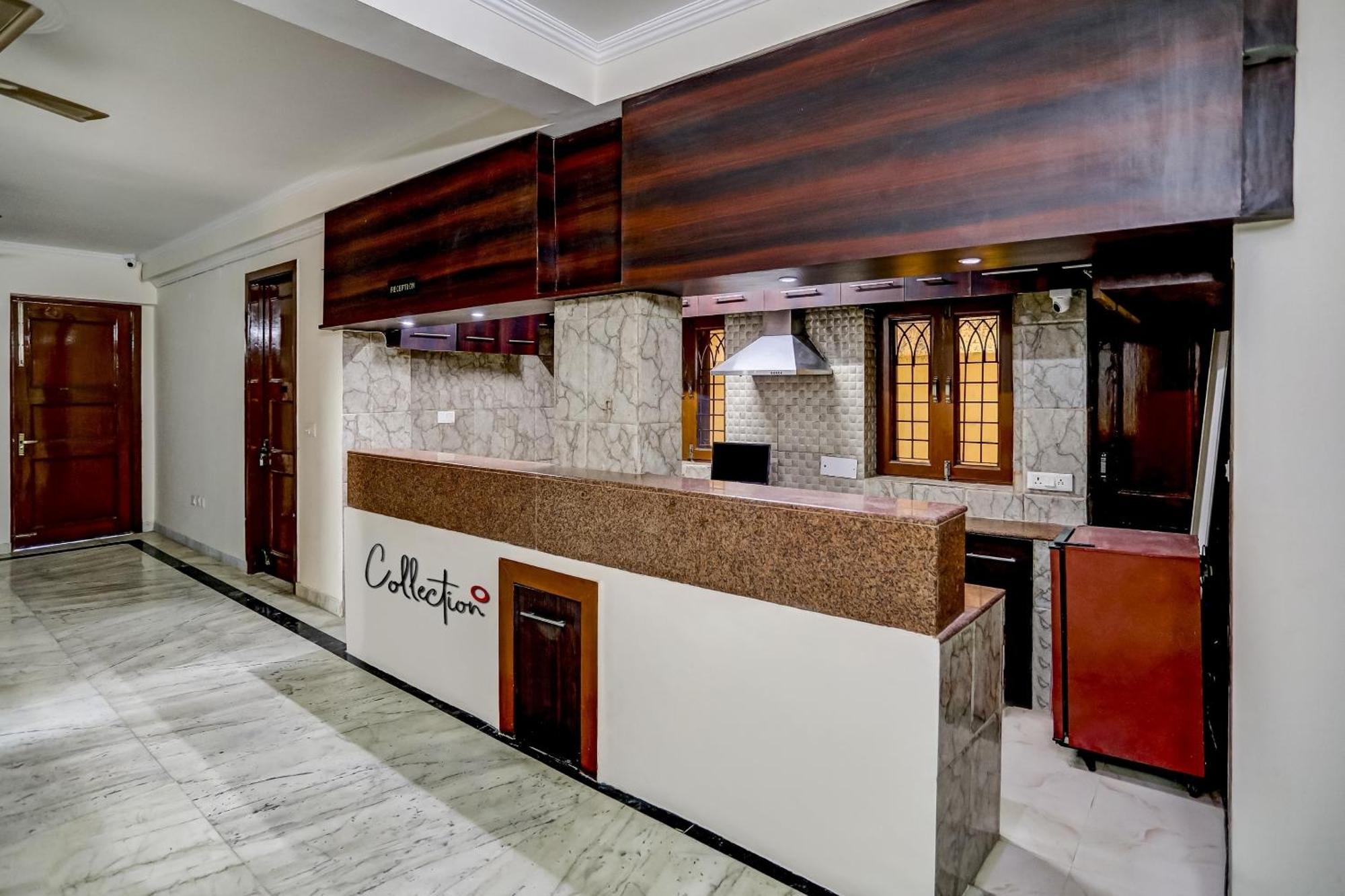 Capital O Uk House Residency Hotell Gurgaon Exteriör bild