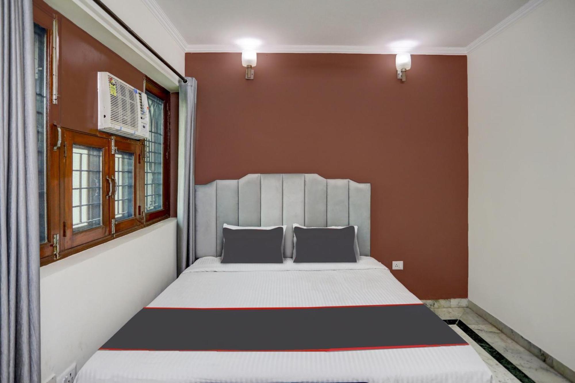 Capital O Uk House Residency Hotell Gurgaon Exteriör bild
