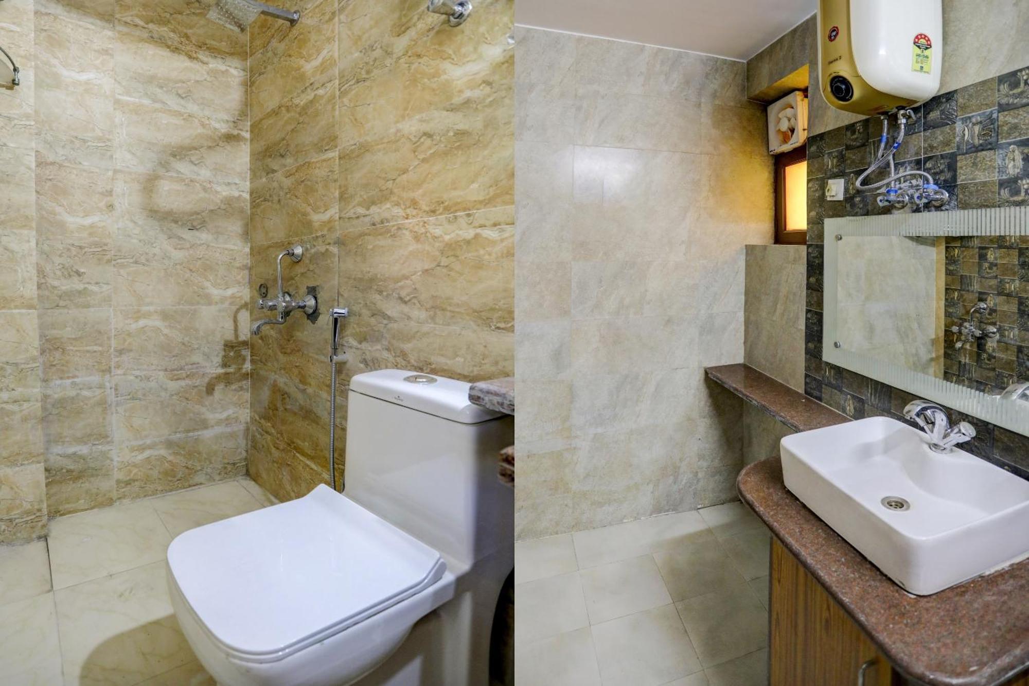 Capital O Uk House Residency Hotell Gurgaon Exteriör bild